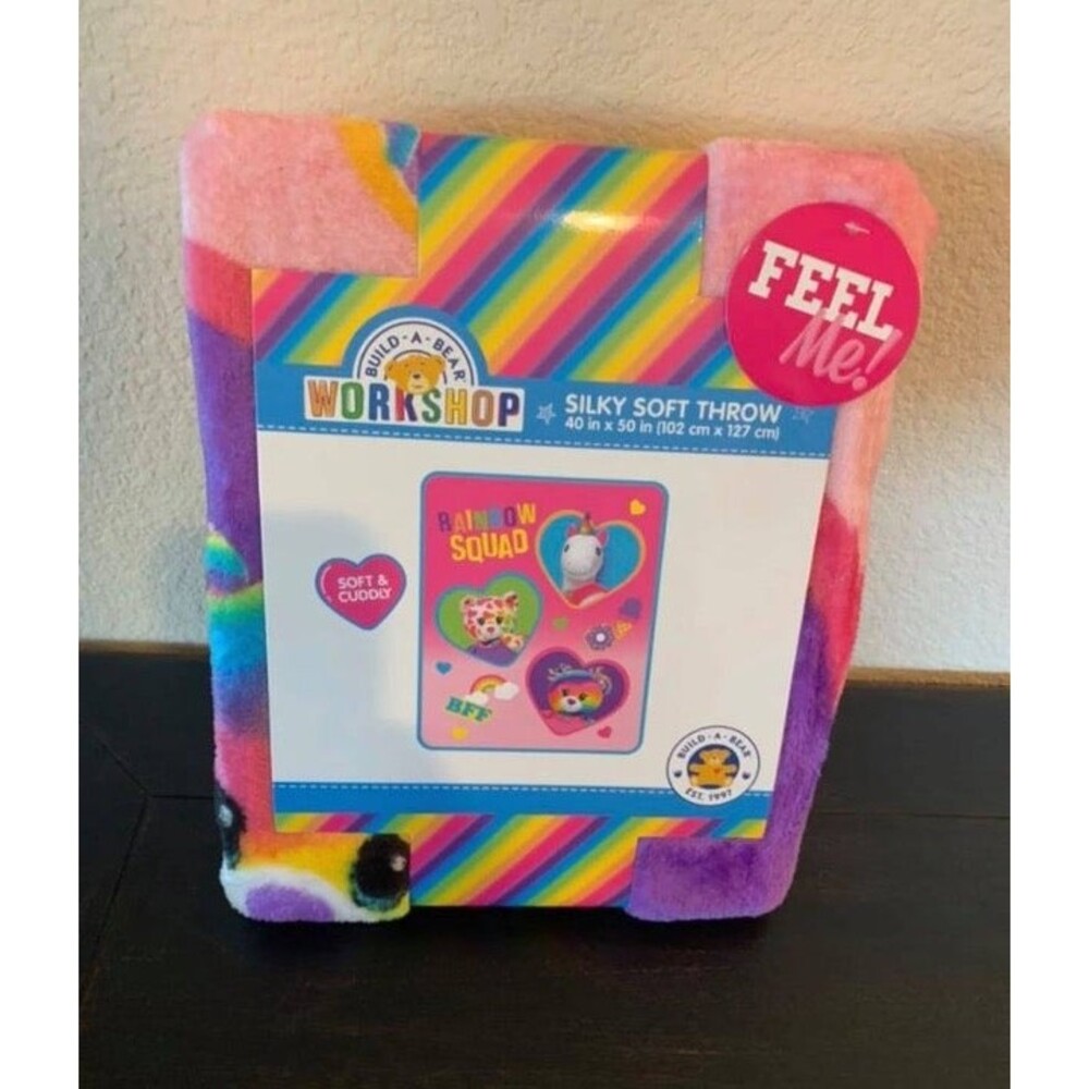 BAB Build-A-Bear Workshop colorful rainbow fleece Throw Blanket